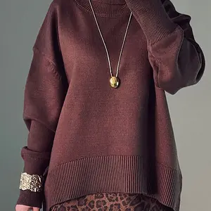 ملابس الشتاء البلوزات البنية النساء كبيرة الحجم الياقة المدورة البلوفرات الدافئة البلوزات السميكة للنساء المتضخم سترة بيضاء لاعبا