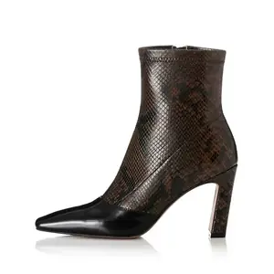 ALIAS MAE2025 الخريف والشتاء نمط جديد جلد طبيعي شبه منحرف تو كعب مكتنز المرأة أحذية بوت قصيرة ، النمط البريطاني