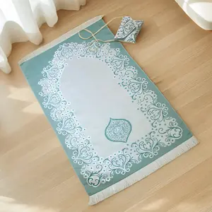 مجموعة سجادة صلاة المسلمين سجادة صلاة الشرق الأوسط حقيبة سفر مجموعة بطانية هدايا رمضان سجادة إسلامية